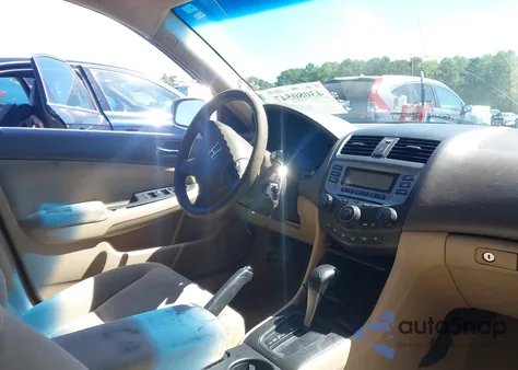 2006 Honda Accord 2.4 Lx z USA, uszkodzony, nr VIN 1HGCM56406A161123